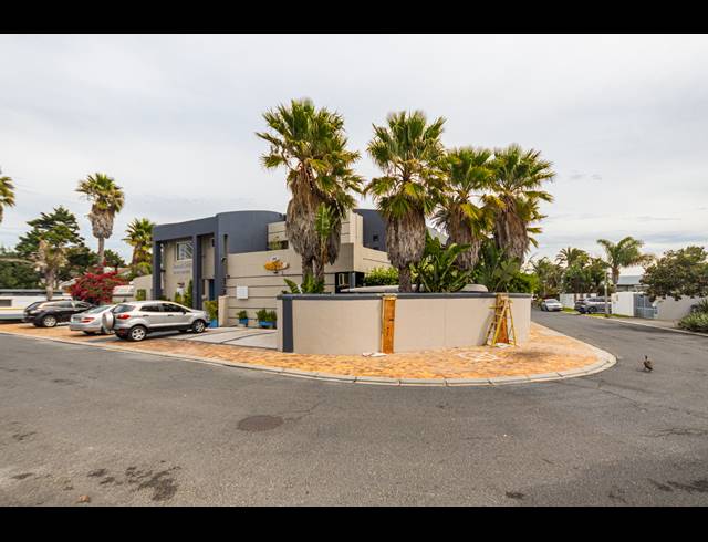 13 BEDROOM GUEST HOUSE FOR SALE IN SUNSET BEACH